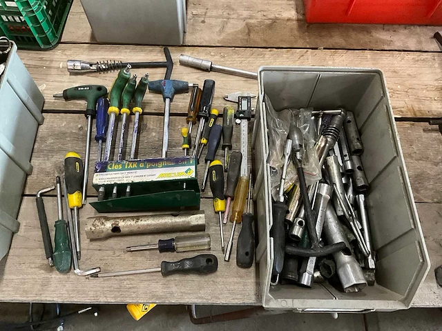 Divers handgereedschap - afbeelding 1 van  5