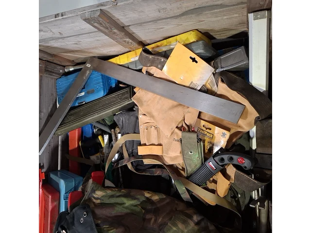 Divers handgereedschap - afbeelding 8 van  9