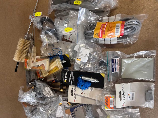 Divers hang en sluitwerk - afbeelding 3 van  3