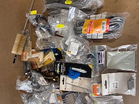 Divers hang en sluitwerk - afbeelding 3 van  3