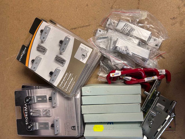 Divers hang en sluitwerk - afbeelding 3 van  4