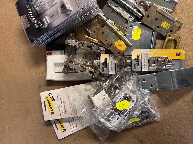 Divers hang en sluitwerk - afbeelding 4 van  4