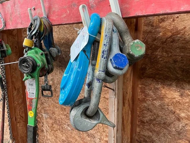 Divers hijs materiaal - afbeelding 4 van  4