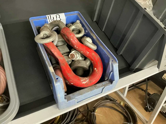 Divers hijsmateriaal - afbeelding 1 van  4