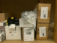 Divers installatie materiaal en sanitair onderdelen (28x) - afbeelding 9 van  9
