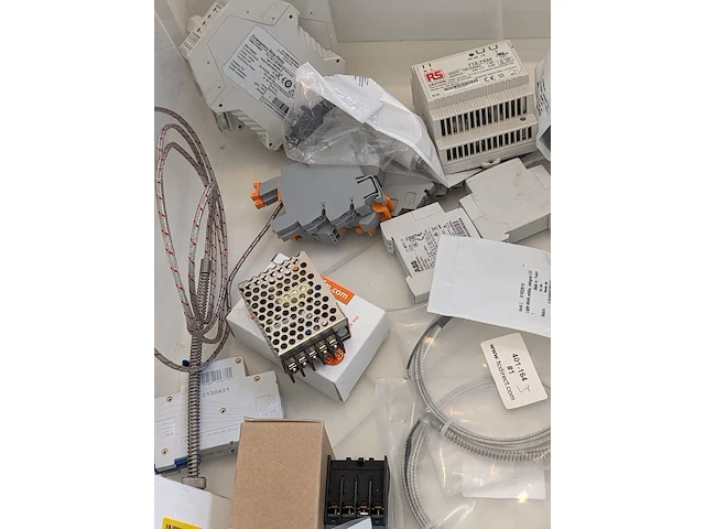 Divers installatiemateriaal o.a. abb, moeler, luze - afbeelding 7 van  20