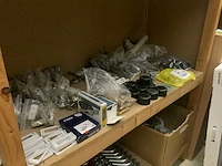 Divers installatiemateriaal - afbeelding 1 van  7