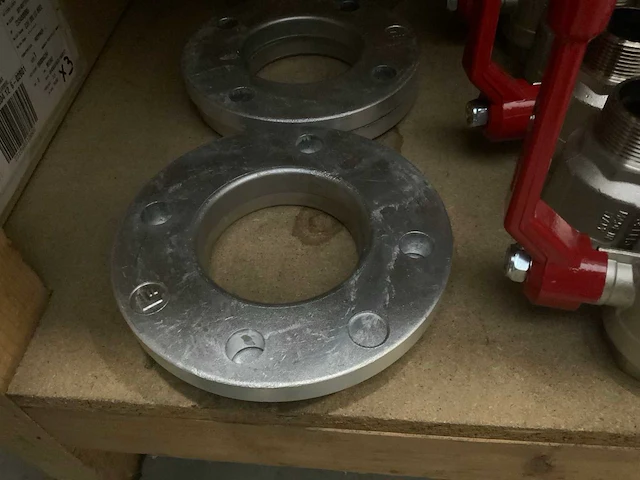 Divers installatiemateriaal - afbeelding 3 van  8