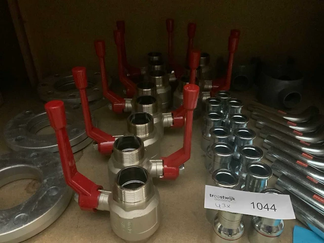 Divers installatiemateriaal - afbeelding 5 van  8