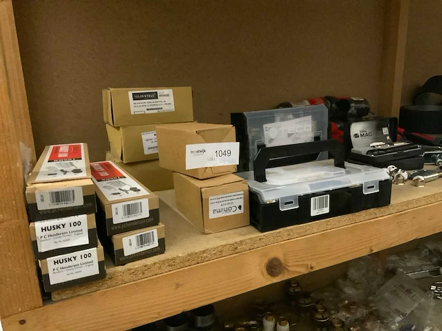 Divers installatiemateriaal - afbeelding 2 van  4