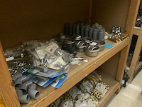Divers installatiemateriaal - afbeelding 1 van  8