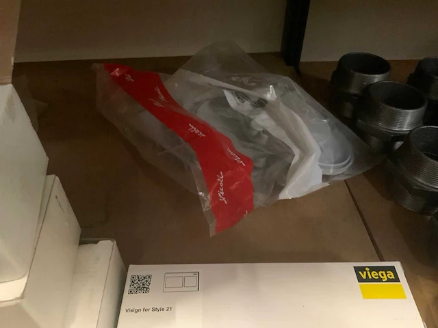 Divers installatiemateriaal - afbeelding 8 van  8