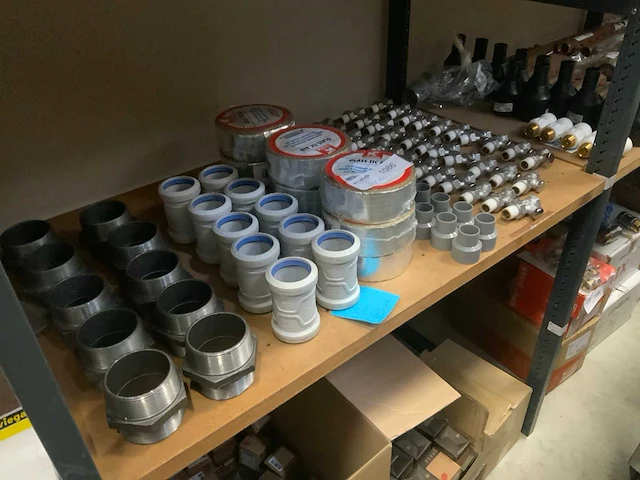 Divers installatiemateriaal - afbeelding 1 van  9