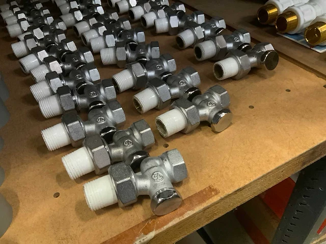 Divers installatiemateriaal - afbeelding 8 van  9