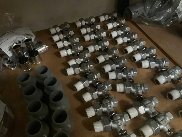Divers installatiemateriaal - afbeelding 9 van  9