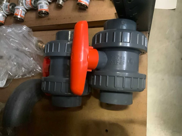 Divers installatiemateriaal - afbeelding 8 van  8