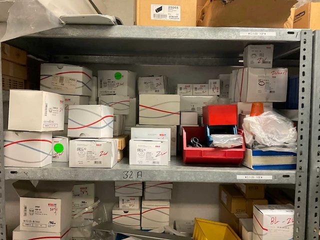 Divers installatiemateriaal - afbeelding 3 van  34