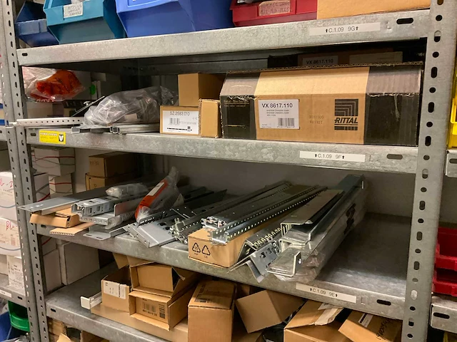 Divers installatiemateriaal - afbeelding 7 van  34