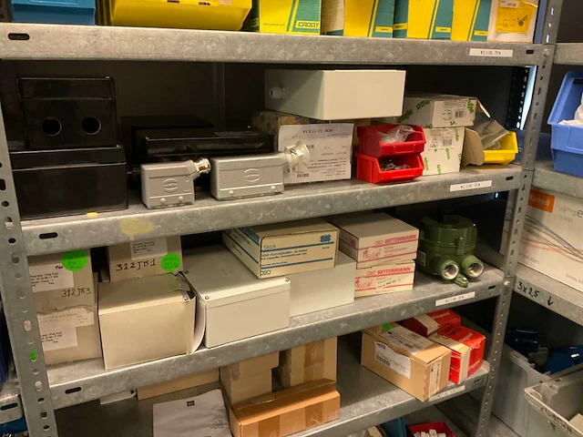 Divers installatiemateriaal - afbeelding 15 van  34