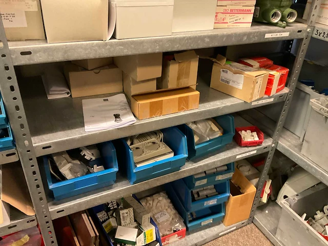 Divers installatiemateriaal - afbeelding 16 van  34