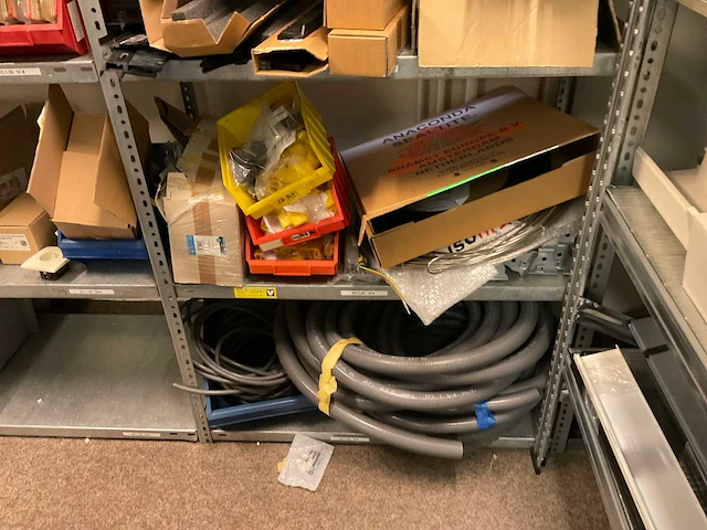 Divers installatiemateriaal - afbeelding 25 van  34