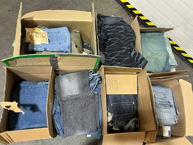 Divers jeans - afbeelding 4 van  11
