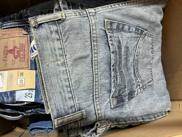 Divers jeans - afbeelding 7 van  11