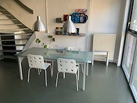Divers kantoormeubilair