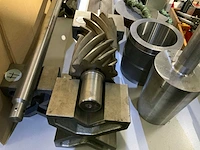 Divers kotter en freesgereedschap - afbeelding 8 van  19