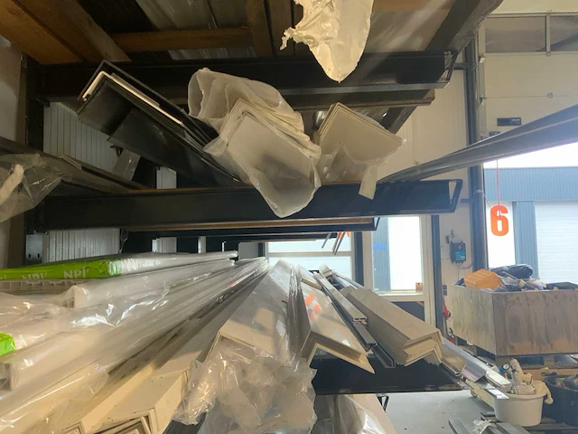Divers kunststof plaatmateriaal - afbeelding 10 van  12