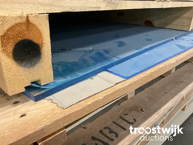 Divers kunststof plaatmateriaal - afbeelding 5 van  14