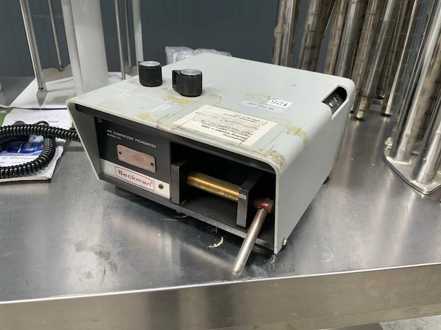 Divers laboratoriumapparatuur en equipment - afbeelding 6 van  7