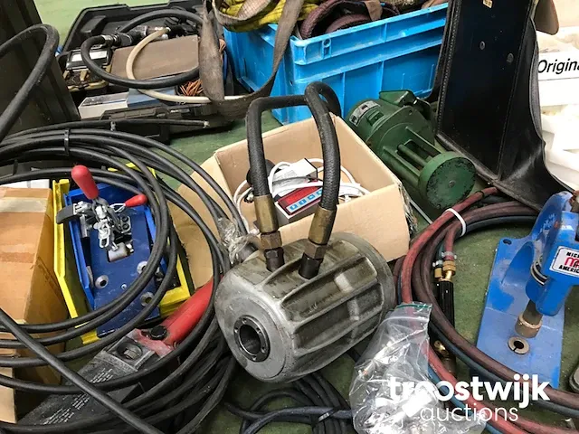 Divers materiaal - afbeelding 11 van  13