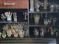 Divers servies en decoratie - afbeelding 4 van  15