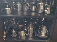 Divers servies en decoratie - afbeelding 7 van  15