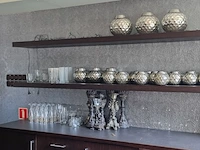 Divers servies en decoratie - afbeelding 1 van  15