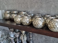 Divers servies en decoratie - afbeelding 13 van  15
