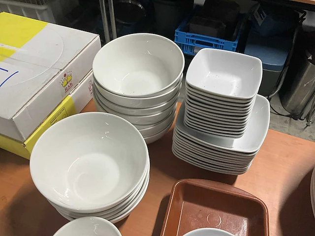 Divers servies - afbeelding 7 van  7