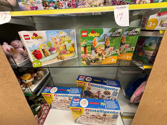Divers speelgoed o.a. lego duplo (17x) - afbeelding 3 van  5