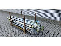 Divers steiger materiaal (48x) - afbeelding 3 van  4