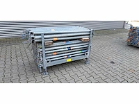 Divers steiger materiaal korte liggers en hulpkortelingen (150x) - afbeelding 1 van  2