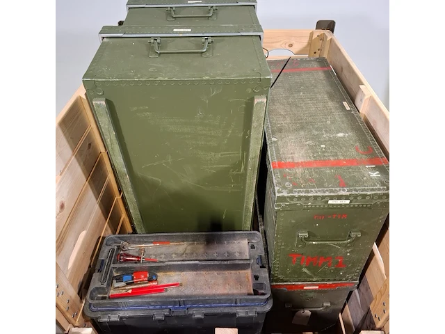 Divers stratenmakers gereedschap - afbeelding 2 van  9