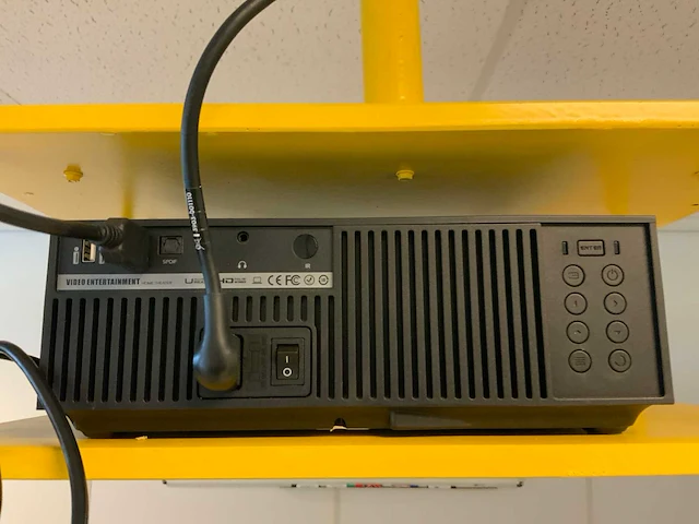 Divers vergadermeubilair - afbeelding 4 van  5