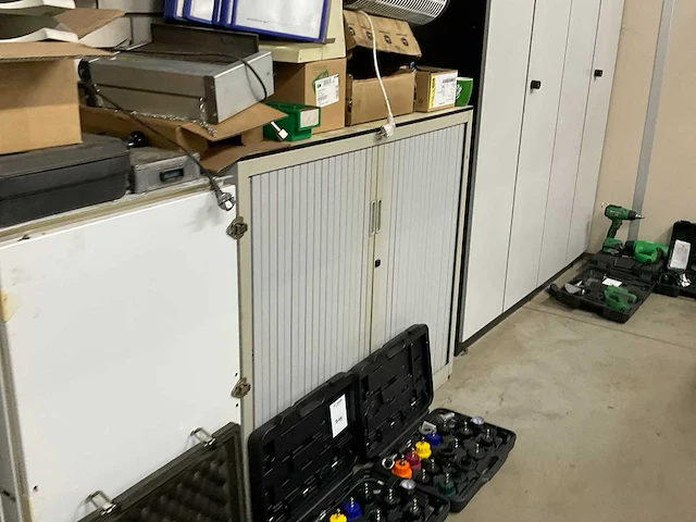 Divers werkplaatsmeubilair - afbeelding 3 van  5