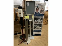 Divers winkel inventaris (4x) - afbeelding 2 van  6