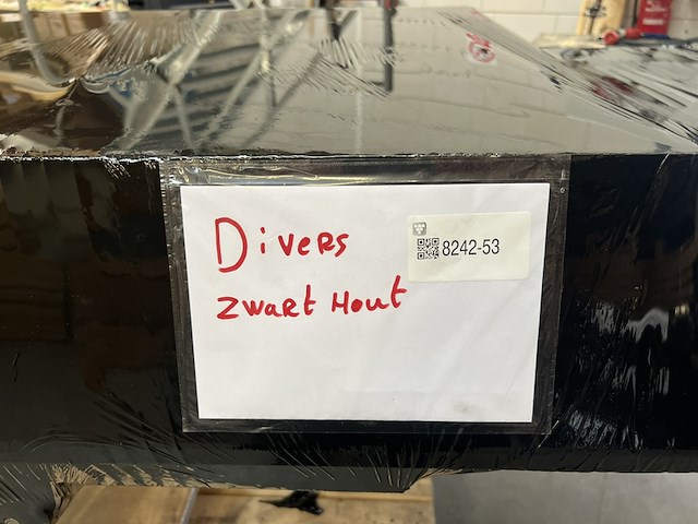 Divers zwart en blank douglas hout - afbeelding 3 van  11