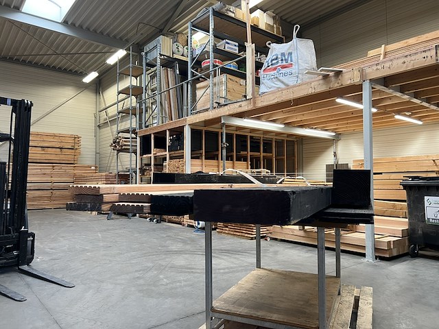 Divers zwart en blank douglas hout - afbeelding 9 van  11