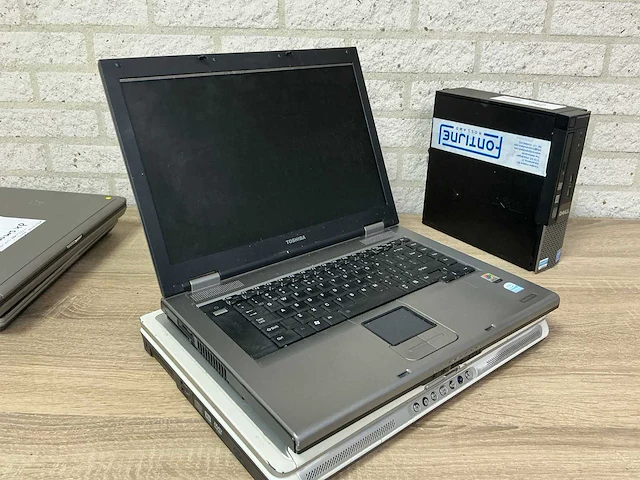 Diverse - laptops (4x) - afbeelding 1 van  8