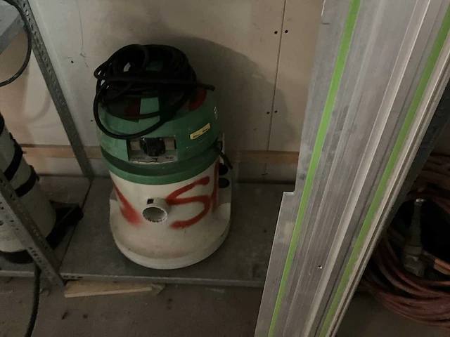 Diverse aannemersmaterialen - afbeelding 3 van  20