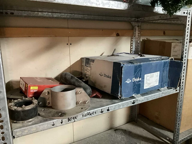 Diverse aannemersmaterialen - afbeelding 9 van  20